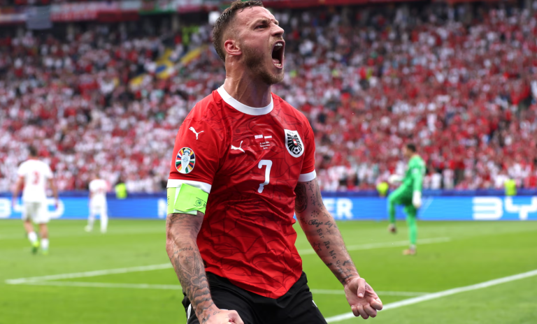 Rigore di Arnautovic sigla la vittoria dell’Austria, mentre il cammino della Polonia a Euro 2024 si conclude in anticipo